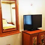 за гости The Old House 3* Velingrado