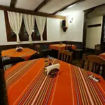 за гости The Old House 3* Velingrad