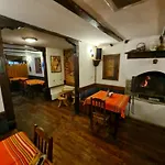 за гости The Old House 3*