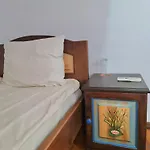 за гости The Old House 3*
