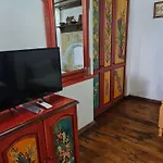 за гости The Old House 3* Velingrado