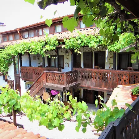 Hotel за гости The Old House 3*