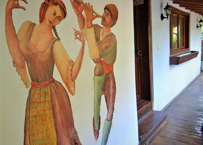 за гости The Old House 3*