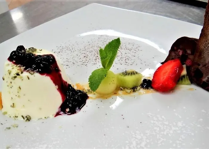 за гости The Old House ホテル