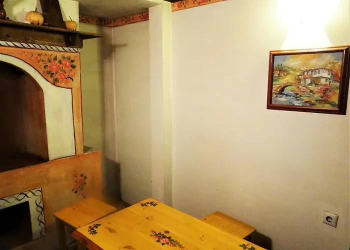 за гости The Old House 3*