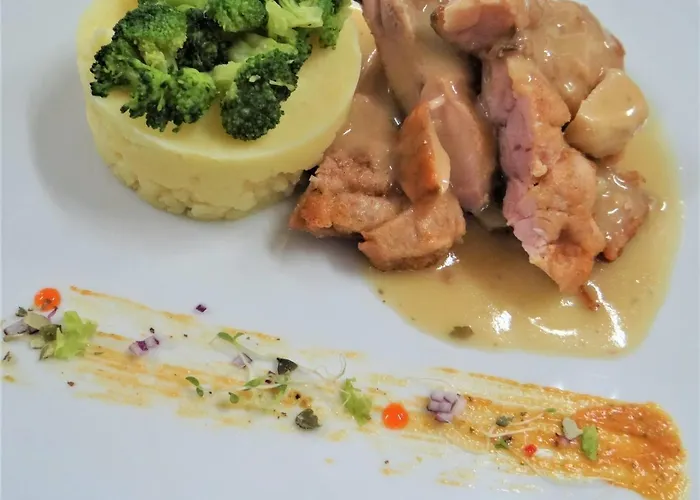 за гости The Old House ホテル