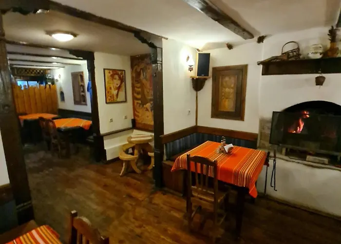 за гости The Old House 3*