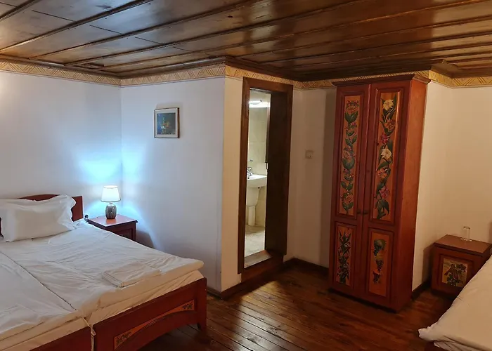 за гости The Old House 3*