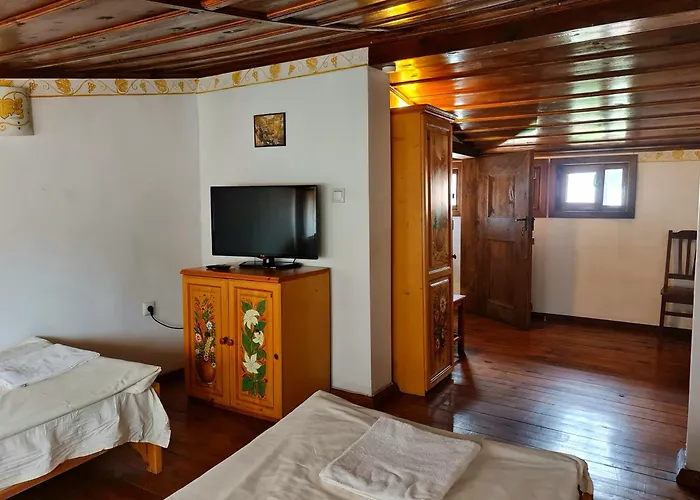 за гости The Old House ホテル