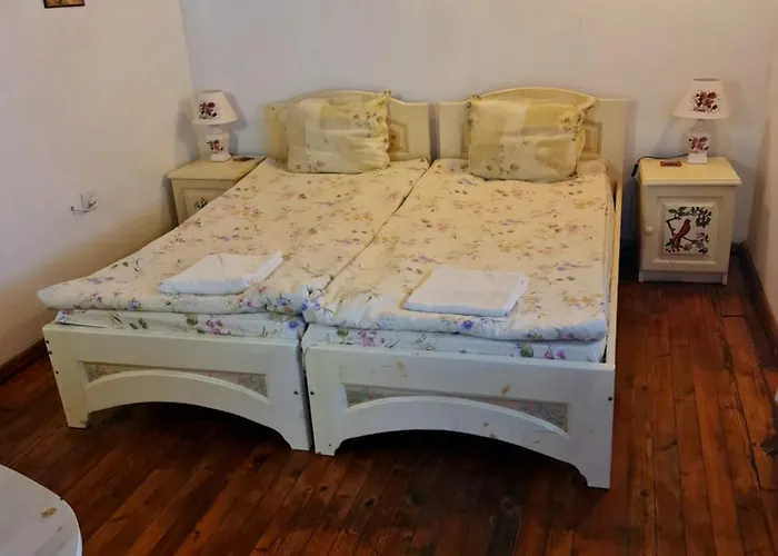 за гости The Old House ホテル ヴェリングラード