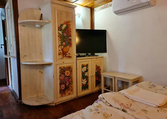 ホテル за гости The Old House 3*